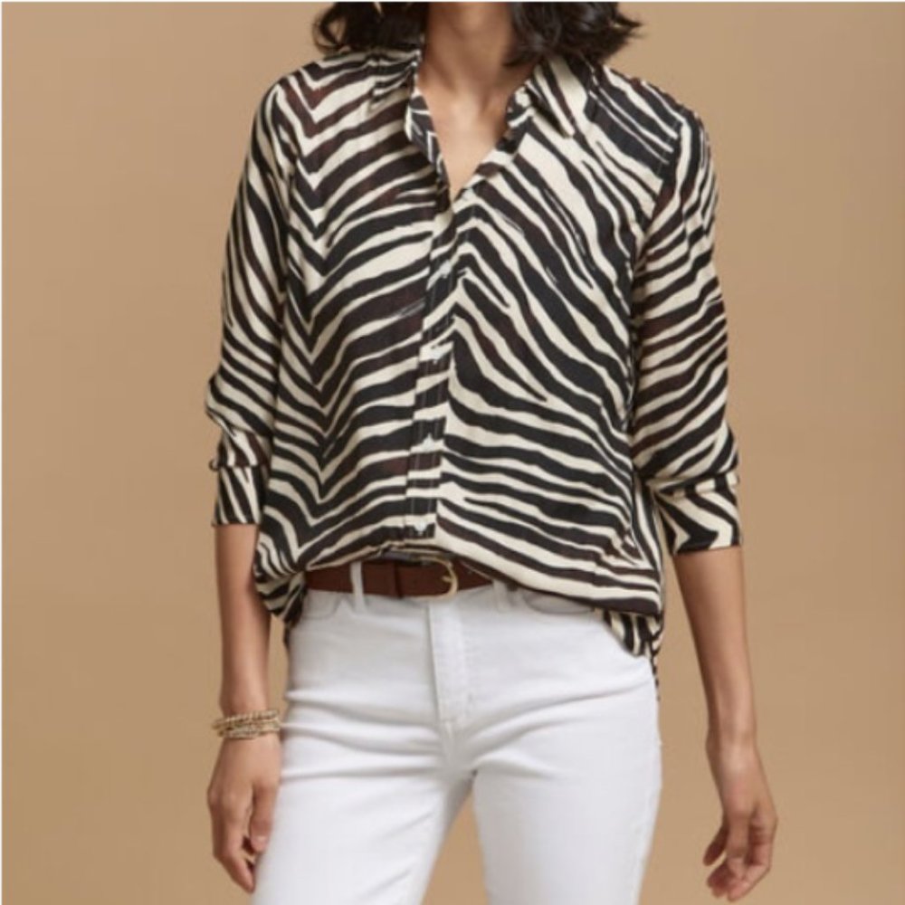 Banana Republic Zebra Dillon Classic Fit Button Up - Size Small
